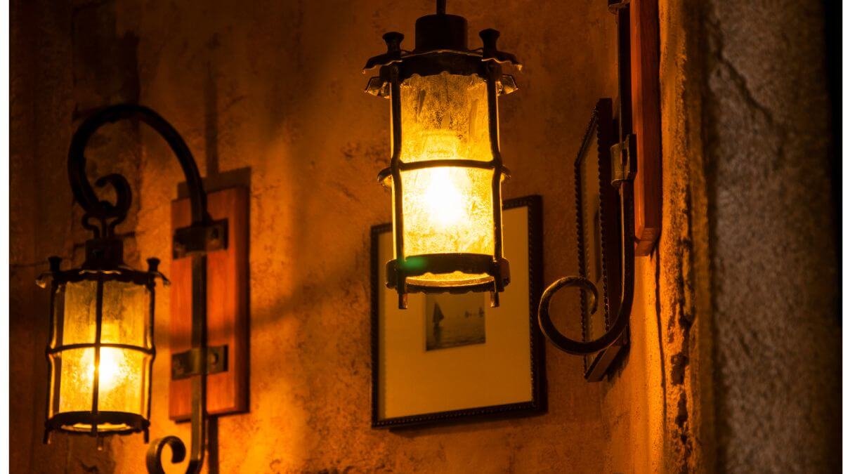 Luminárias de Parede: 7 Maneiras de Iluminar e Decorar com Estilo